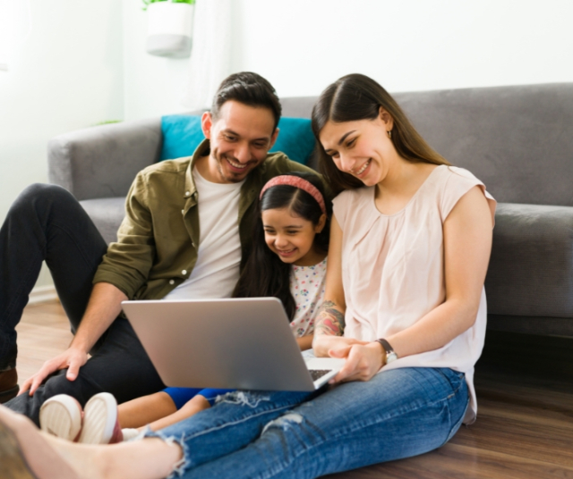 How to protect your children from the Internet on these holidays 