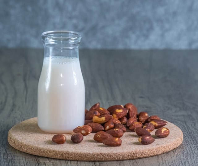 9 Bienfaits du lait d'amande