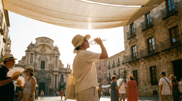 Cómo prevenir el golpe de calor y protegerse de las altas temperaturas en España