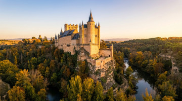 Ruta por los castillos más bonitos de España: fortalezas medievales que debes visitar al menos una vez