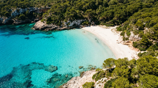 Las mejores playas vírgenes de España: calas escondidas y paraísos naturales lejos de las aglomeraciones