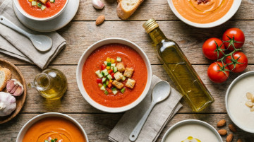 Recetas de sopas frías tradicionales de España para combatir el calor del verano