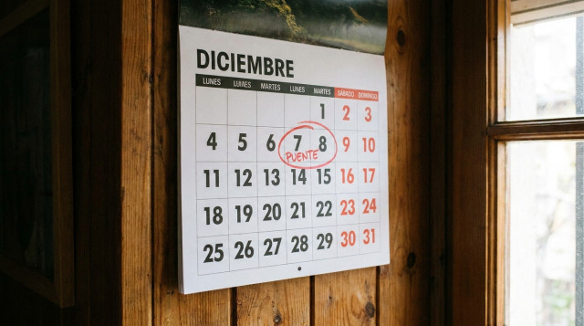 calendario de diciembre con el lunes 7 señalado como día de puente de la Inmaculada entre el fin de semana y el martes 8