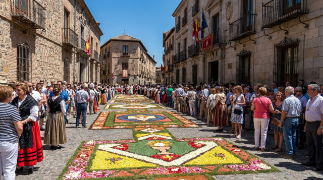 Calendario de festivos en junio: qué comunidades tienen puente y dónde es fiesta por el Corpus Christi y San Juan