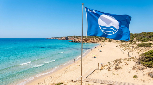 España revalida su liderazgo mundial en Banderas Azules: consulta el mapa de las mejores playas