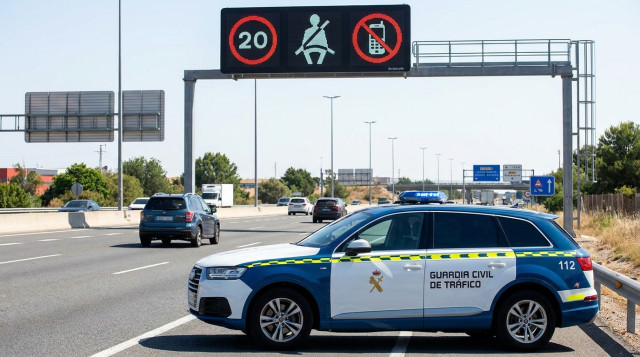 Nuevas multas de la DGT en mayo : los cambios en el carné por puntos y normativas que entran en vigor hoy