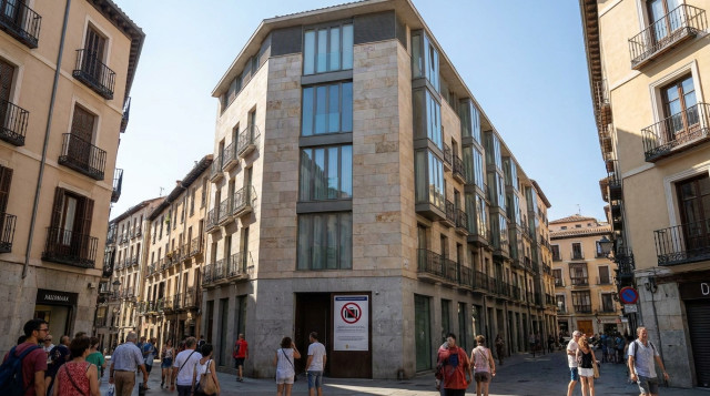 Nuevas restricciones al alquiler vacacional: las ciudades que prohíben los pisos turísticos este verano