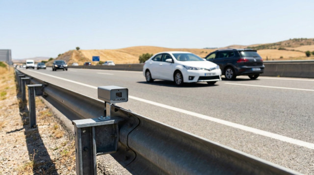 La DGT activa los nuevos radares invisibles para la operación salida de verano: cómo funcionan y dónde están