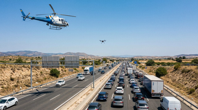 Operación Salida de la DGT: Carreteras con más tráfico y las nuevas multas que vigilarán desde el aire