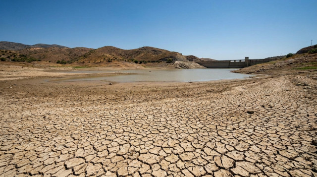 Restricciones de agua en España: las comunidades que ya aplican cortes y limitaciones por la sequía