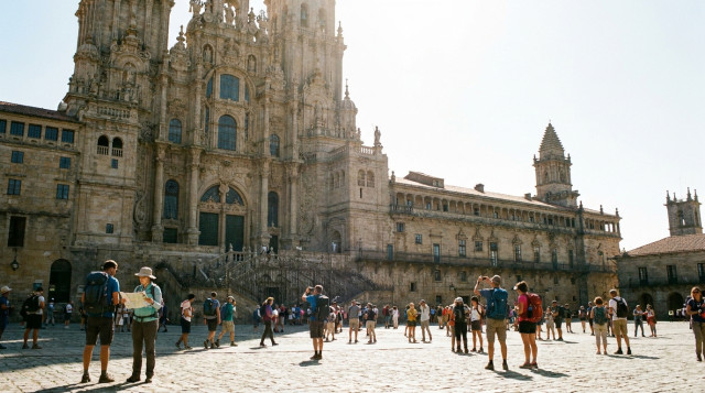 Santiago de Compostela implanta su nueva tasa turística: precios y excepciones para los viajeros