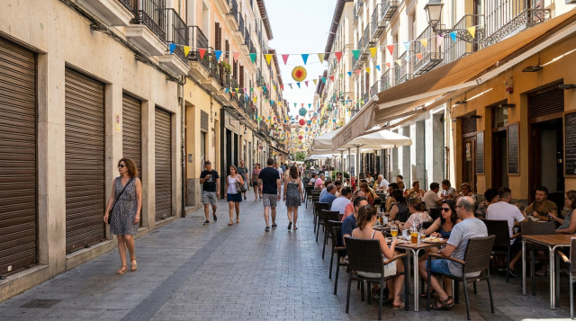 Festivo del 15 de agosto en sábado: cómo afecta a los descansos laborales y las aperturas comerciales